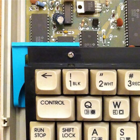 Keyboard Mounts C64 C (sky blue)